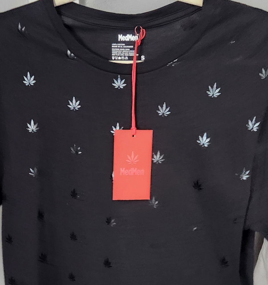 Medmen Pot leaf shirt